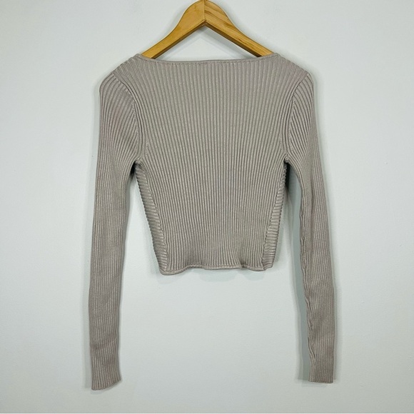 NWT Abercrombie and Fitch Twist Front Sweater Top Brand new - light taupe small - Picture 6 of 7